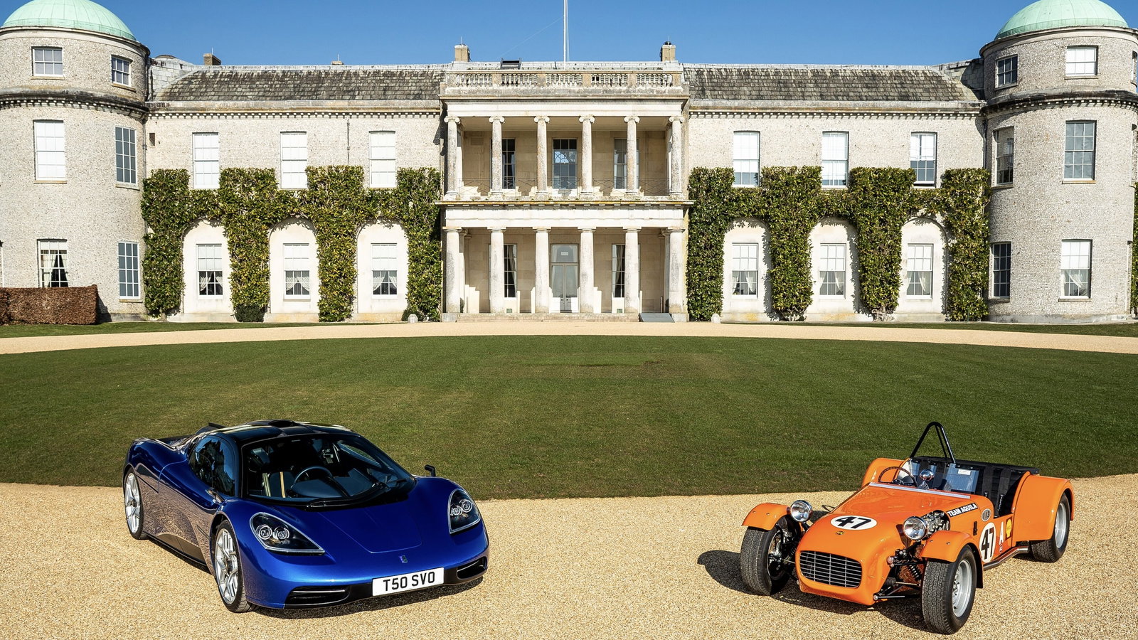 Gordon Murray T.50 and T.1 outside Goodwood House